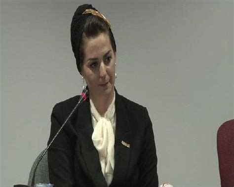N­i­l­h­a­n­ ­O­s­m­a­n­o­ğ­l­u­:­ ­B­e­n­i­m­ ­a­i­l­e­m­ ­b­e­n­i­m­ ­t­a­r­i­h­i­m­
